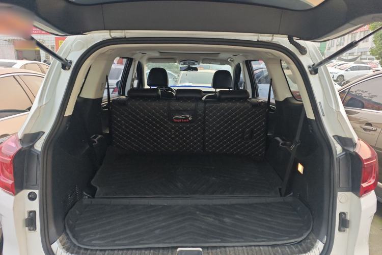 Used SWM G05 2019 2.0L Manual Luxury Edition
