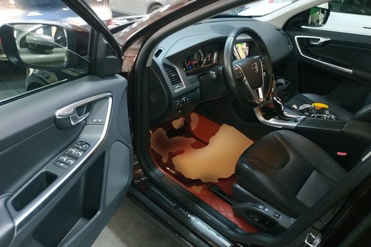 Used Volvo XC60 2017 T5 AWD Smart Upgrade Edition
