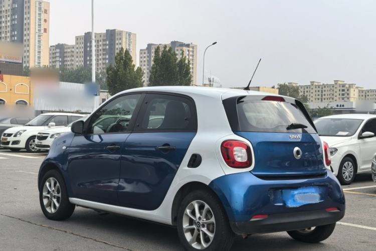 Used  forfour 2016 1.0L 52 kW Dynamic Edition
