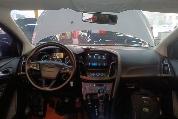 Used Ford Focus 2017 1.5T CTCC White and Black Limited Edition
