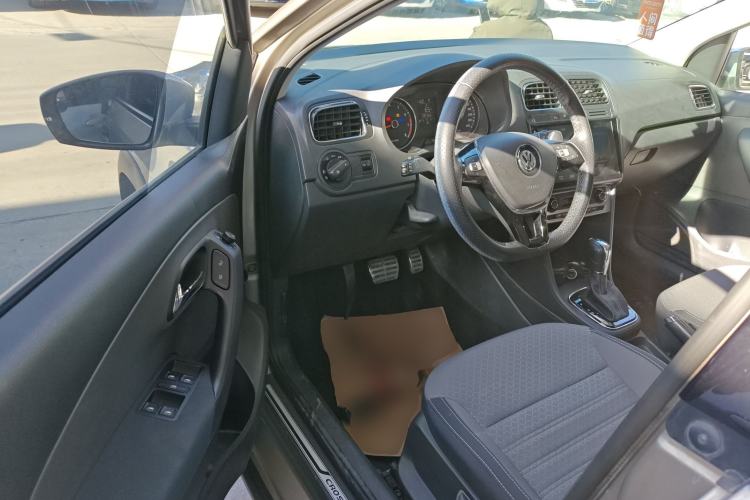 Used Volkswagen Polo 2014 1.6L Cross Polo Automatic