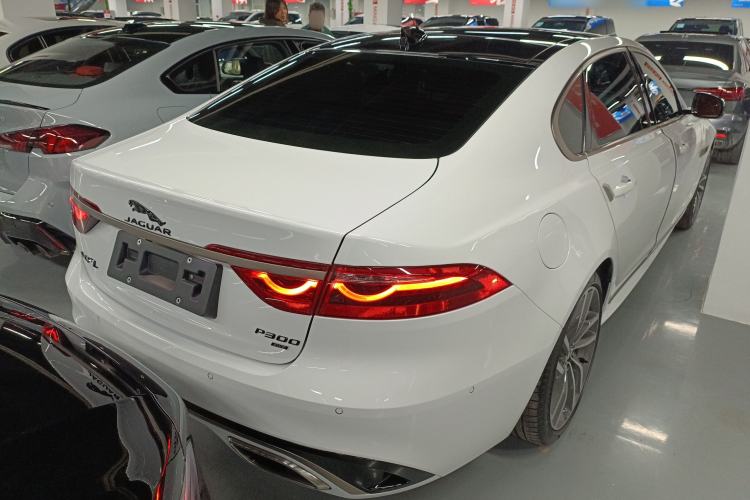 Used Jaguar XFL 2024 2.0T P300 Four-Wheel Drive Flagship Sport Gold Edition