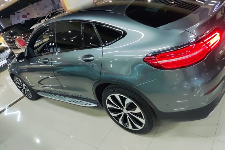 Used Mercedes-Benz GLC Coupe 2017 GLC 260 4MATIC Coupe SUV
