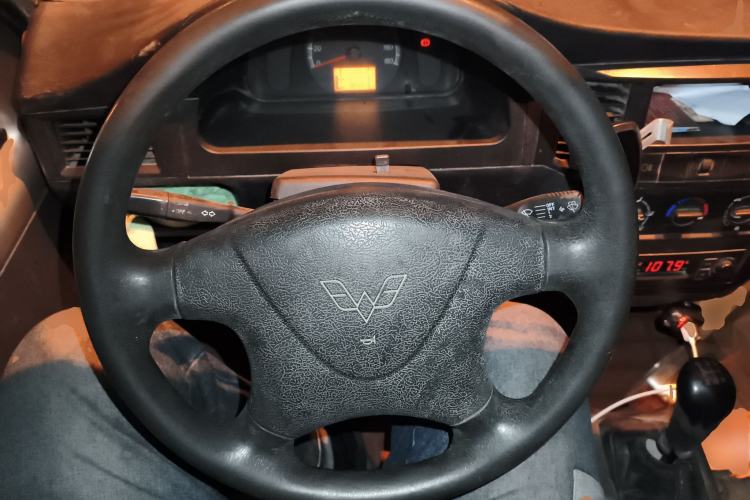 Used Wuling Zhiguang 2013 1.0L Practical Version