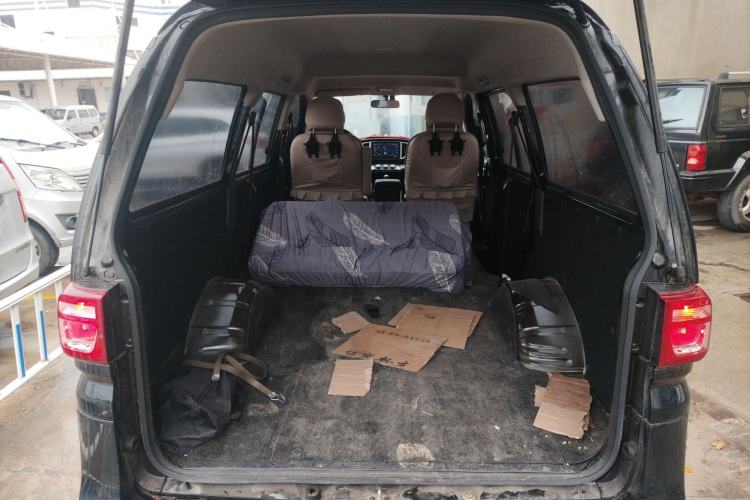 Used FORTHING Lingzhi 2023 M5L 1.6L Base Model 5 Seats
