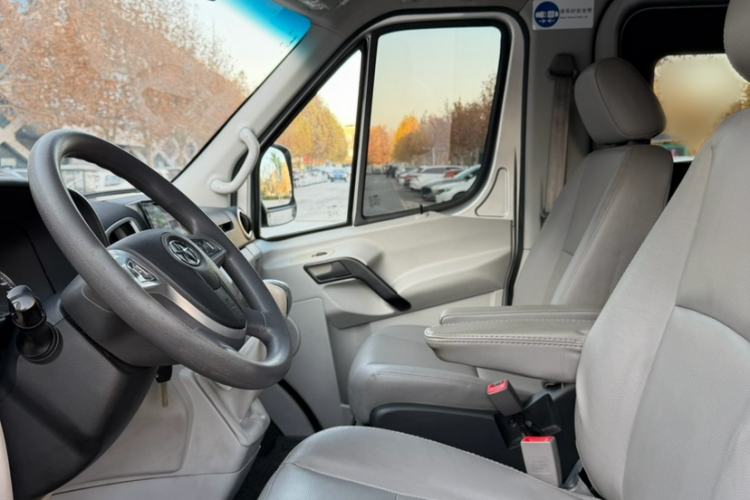 Used  Sunray 2021 2.0T 4-Series Star Business Van 5-10 Seater D20TCIF1