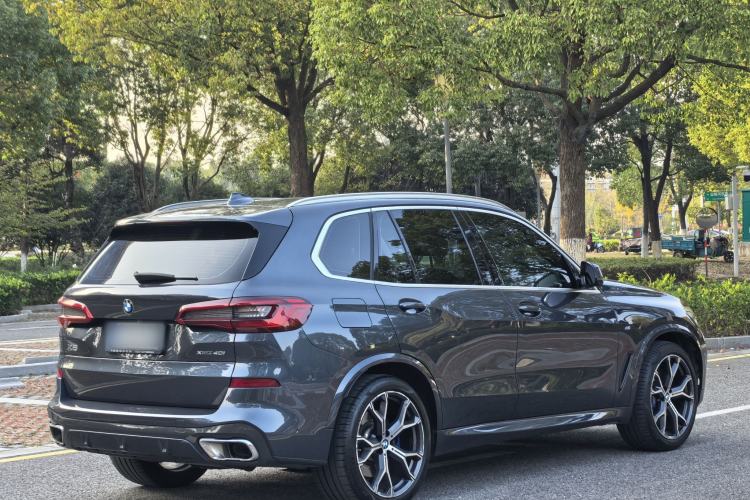 Used BMW X5 2019 xDrive40i Luxury Model with M Sport Package
