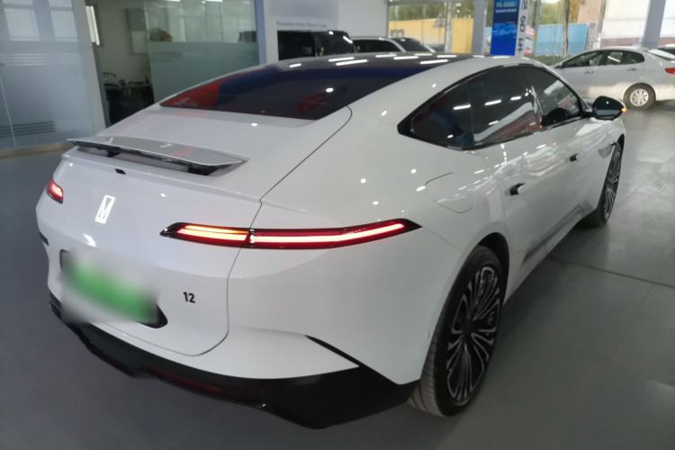 Used  12 2025 Ultra Extended-Range Edition
