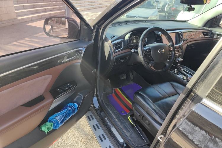 Used GAC Trumpchi GS8 2017 320T Two-Wheel Drive Luxury Smart Connectivity Version (7 Seats)