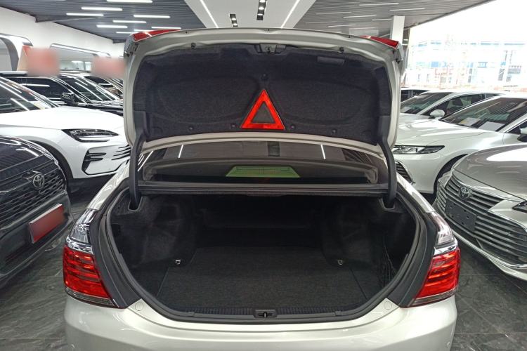 Used Toyota Crown 2012 2.5L Royal Leather Edition
