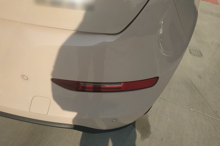 Used ORA Good Cat 2023 401 km Standard Range Luxury Version Lithium Iron Phosphate
