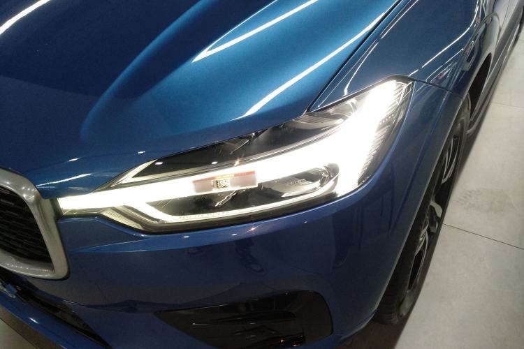 Used Volvo XC60 2019 T5 4x4 Smart & Dynamic Sport Edition China VI Standard
