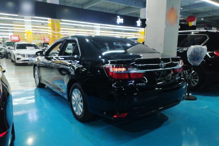 Used Toyota Camry 2016 2.0G 10th Anniversary Leading Edition
