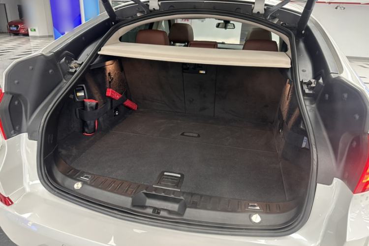 Used BMW 5 Series GT 2014 535i Leading Model
