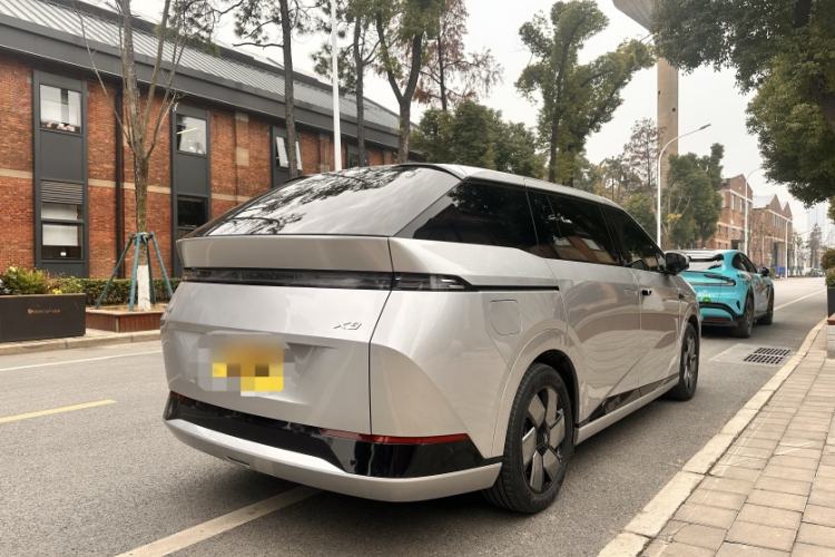 Used XPeng X9 2024 610 Long-Range Pro
