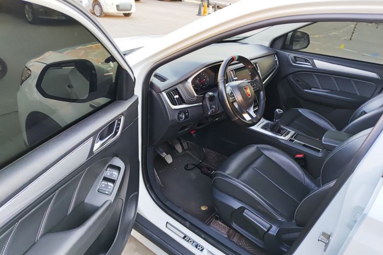 Used Roewe RX5 2019 20T Two-Wheel Drive Manual 4G Connect Platinum Edition
