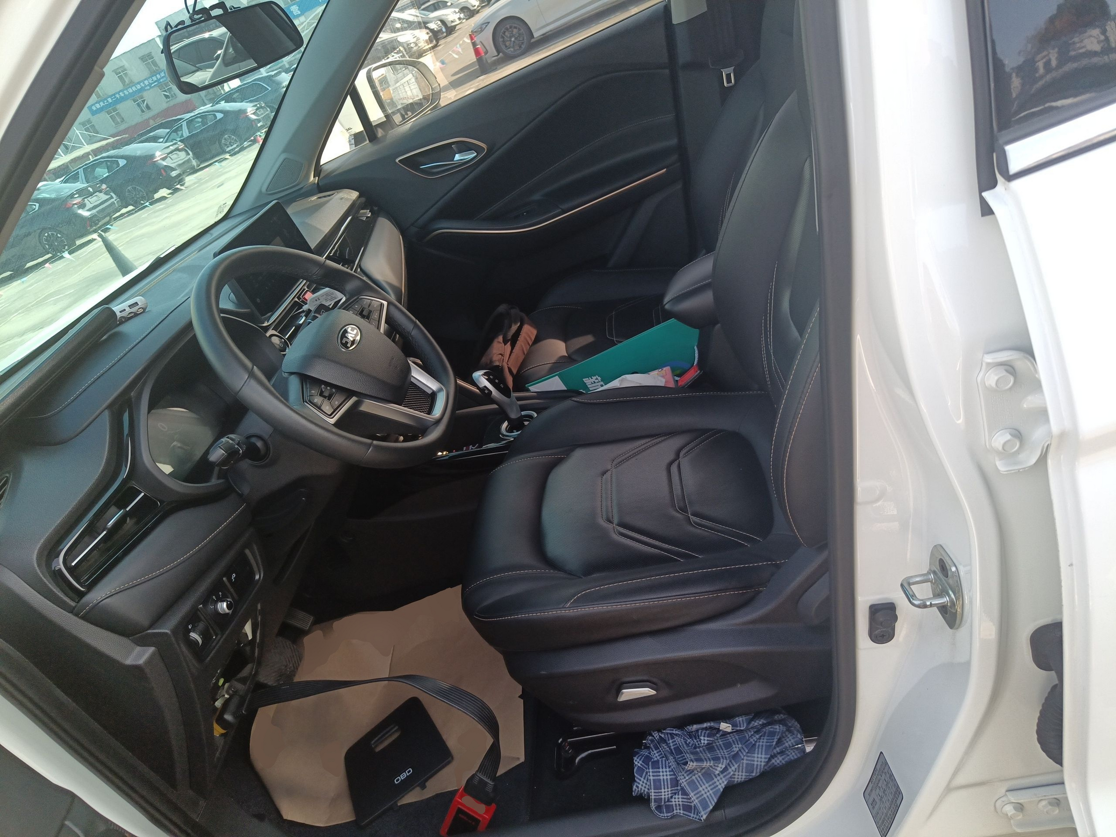 Переднее сиденье в автомобиле