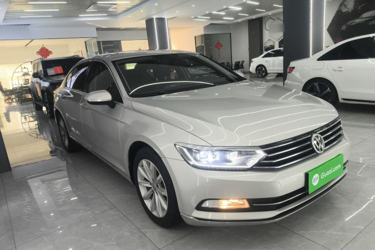 Used Volkswagen Magotan 2018 330TSI DSG Advanced Model
