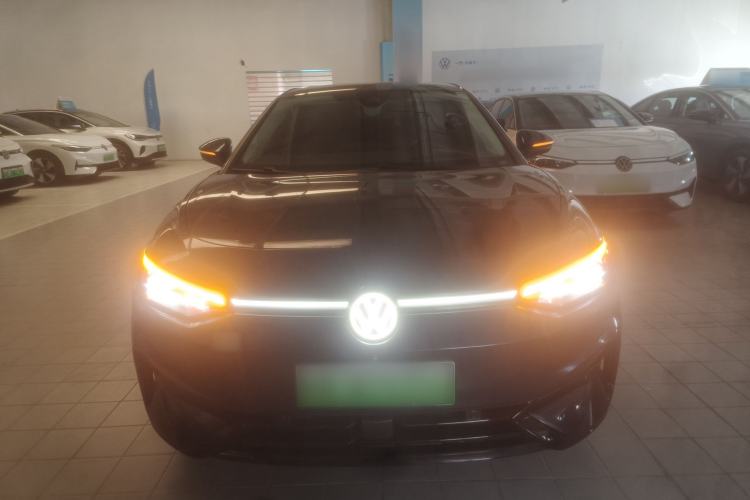 Used Volkswagen ID.7 VIZZION 2024 AIR model
