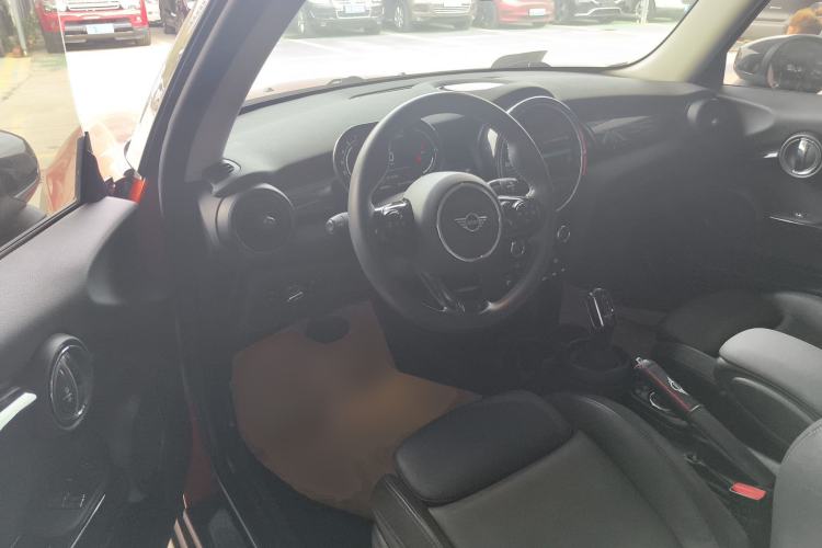 Used MINI MINI 2021 1.5T COOPER Artist