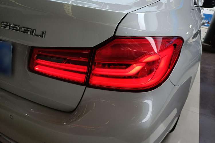 Used BMW 5 Series 2019 525Li Luxury Package
