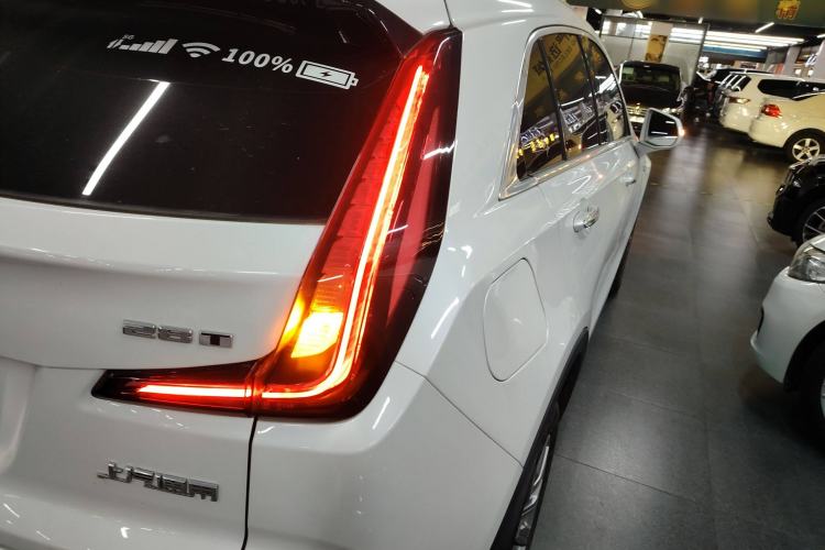 Used Cadillac XT4 2020 28T Two-Wheel-Drive Leading Version
