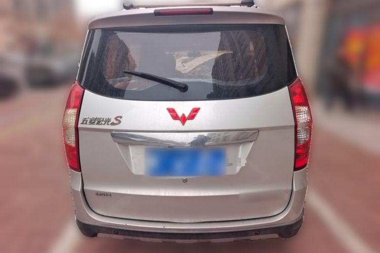 Used Wuling Hongguang 2013 1.5L Luxury Model
