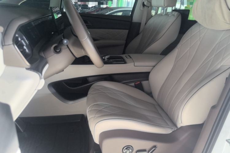 Used Denza D9 2022 DM-i 970 Four-Wheel Drive Prestige Model