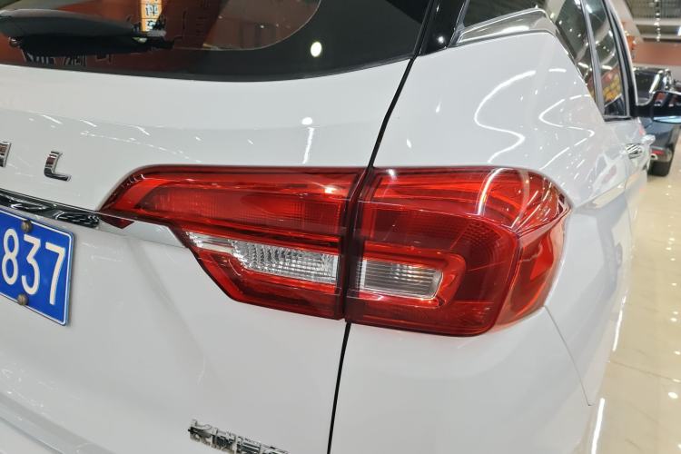 Used Haval M6 2017 1.5T Automatic Two-Wheel Drive Urban Model
