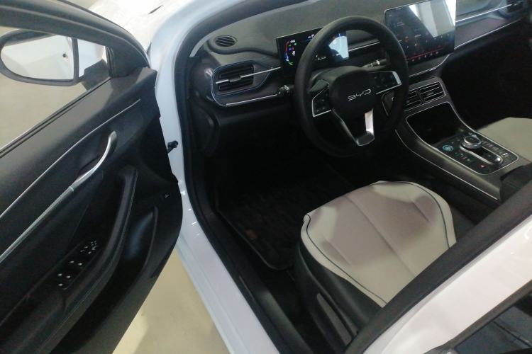 Used BYD Destroyer 05 2024 HONOR Edition DM-i 55KM Luxury Model
