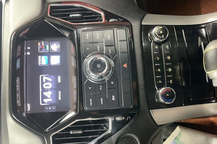 Used Huatai Santa Fe 2016 1.5T Gasoline Automatic Two-Wheel Drive Elite Model