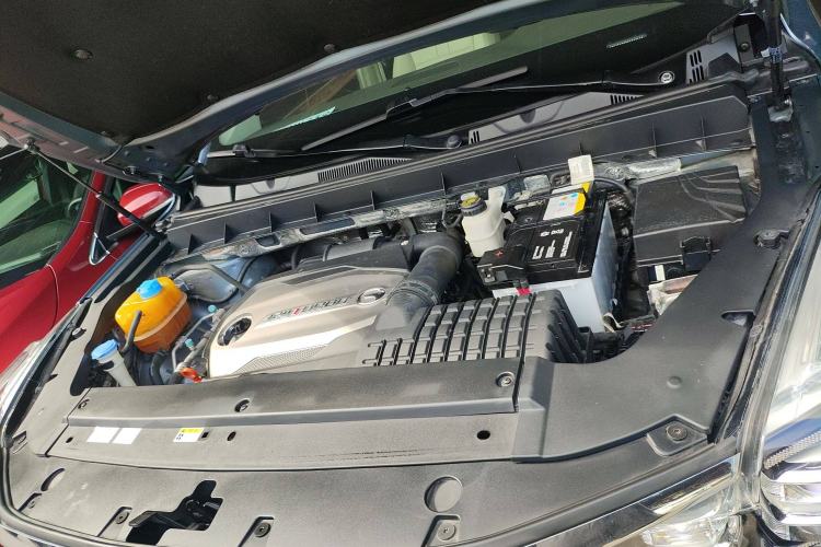 Used GAC Trumpchi GS8 2017 320T Two-Wheel Drive Luxury Smart Connectivity Version (7 Seats)
