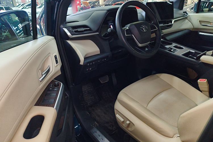 Used Toyota Granvia 2023 2.5L Hybrid Prestige Wellness PLUS Edition