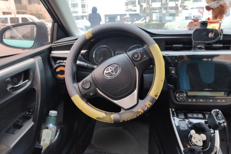 Used Toyota Levin 2016 Dual-Engine 1.8H GS E-CVT Elite Model with Sunroof