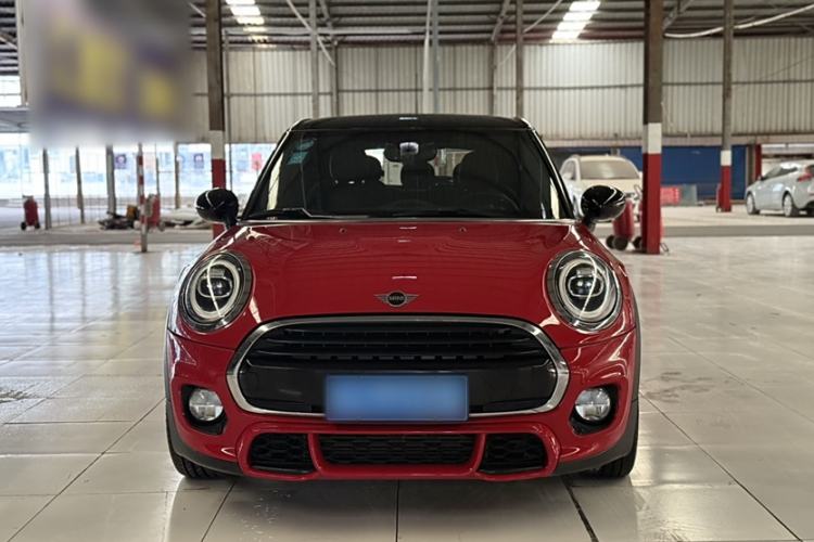 Used  MINI 2018 1.5T COOPER Racing Edition Five-Door Version

