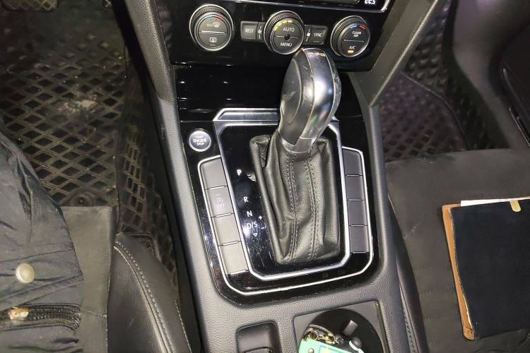 Used Volkswagen Magotan 2018 330TSI DSG Luxury Model
