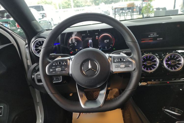 Used Mercedes-Benz A-Class 2022 Revised Version A 200 L Sport Sedan Fashionable Style