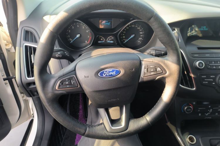 Used Ford Focus 2015 Hatchback 1.6L Automatic Fashion Edition