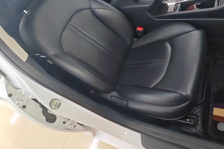 Used Kia K5 2017 2.0L Automatic 15th Anniversary Special Edition LUX
