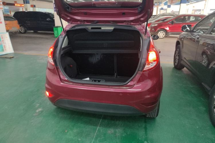 Used Ford Fiesta 2013 Hatchback 1.5L Automatic Fashion Edition
