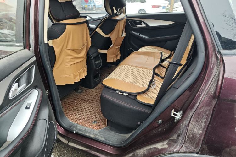 Used Baojun 560 2015 1.8L manual Comfort trim level