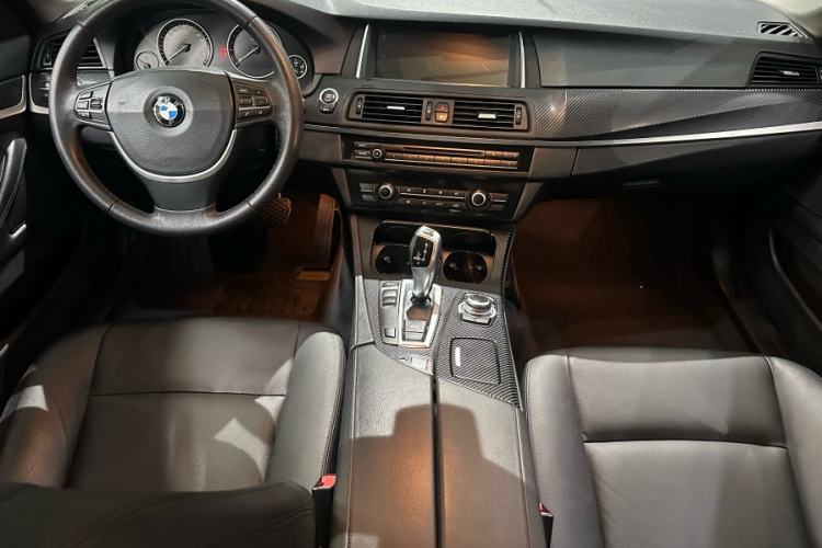 Used BMW 5 Series 2014 520Li Elegant Model
