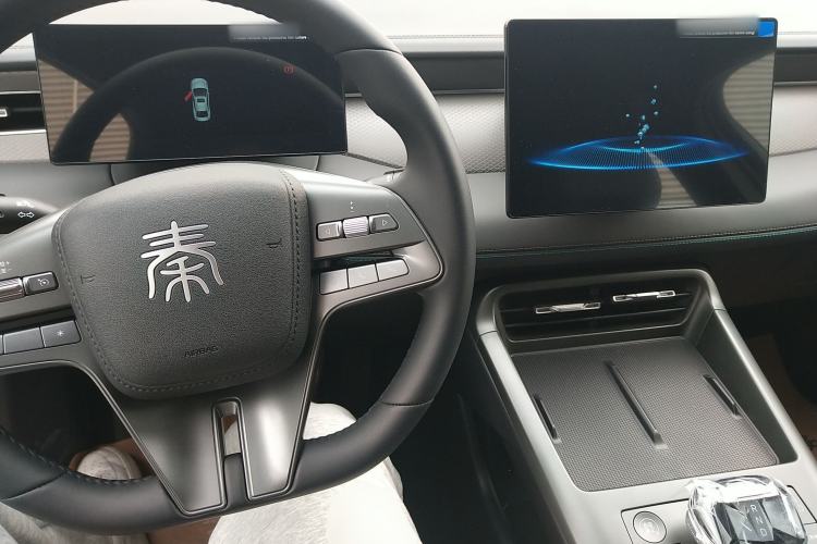 Used BYD Qin PLUS 2025 DM-i Smart Drive 55KM Leading Model
