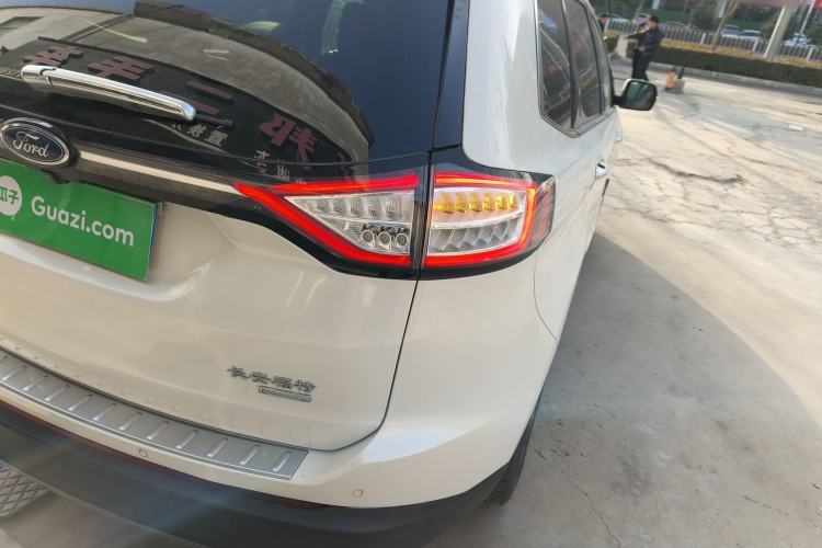 Used Ford Edge 2015 2.0T GTDi Two-Wheel-Drive High-Line Version