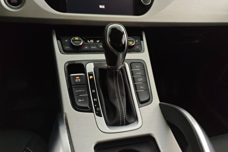 Used Geely Auto Emgrand X7 Sport 2018 1.8TD Automatic Two-Wheel Drive Smart Connect 4G Internet Edition
