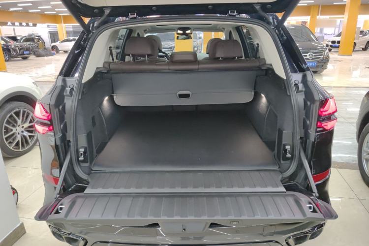 Used BMW X5 2023 xDrive 30Li Luxury M Sport Night Edition Package