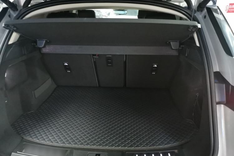 Used Land Rover Range Rover Evoque 2021 Range Rover Velar L 249PS R-Dynamic First Edition
