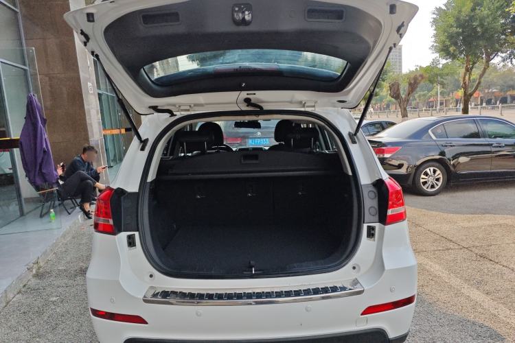 Used Haval H2 2017 Red-Label 1.5T Manual 4x4 Luxury Model
