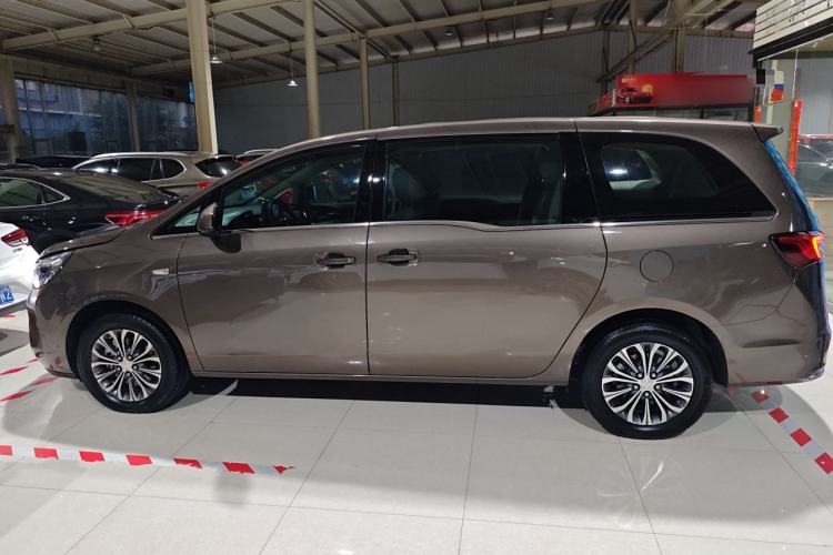 Used Buick GL8 2022 Land Cruiser Executive Class 652T Comfort Model
