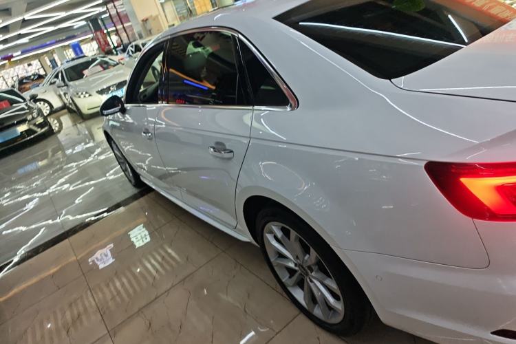 Used Audi A4L 2019 40 TFSI Fashion Version China V
